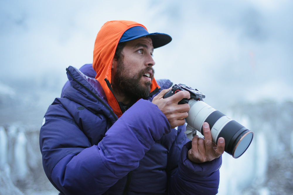 Fotógrafo brasileiro tem problema com cilindro de oxigênio e quase morre ao escalar Monte Everest